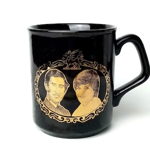 Tazza vintage raffigurante la principessa Diana e Carlo, matrimonio reale, tazza da tè decorativa britannica, Giubileo della principessa Diana 1981, 3,7 pollici, realizzata in Inghilterra.