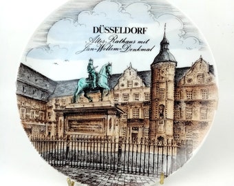 Vintage KPM plate, Jan Wellem Duesseldorf Altes Rathaus, KPM plate Collectors plate, Made in Germany, Cabinet Plate,  diameter 7.87" - 20 cm