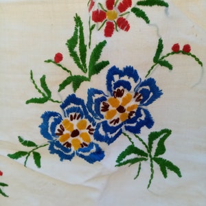 Vintage Hand Embroidered Linen Tea Towel Rack Cover, Kitchen Towel Curtain, 128 cm x 61 cm