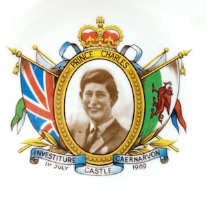 Vintage Prinzen Charles, Die Investitur H.R.H Prince of Wales Plate, britische dekorative Platte, 1. Juli 1969, Jubiläum, 4,72 "