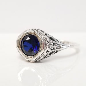 Art Deco Sapphire Ring // Solid Sterling Silver. Retro Art Deco. Estate Scroll Filigree. Flower filigree September Birthstone Labor Day Sale