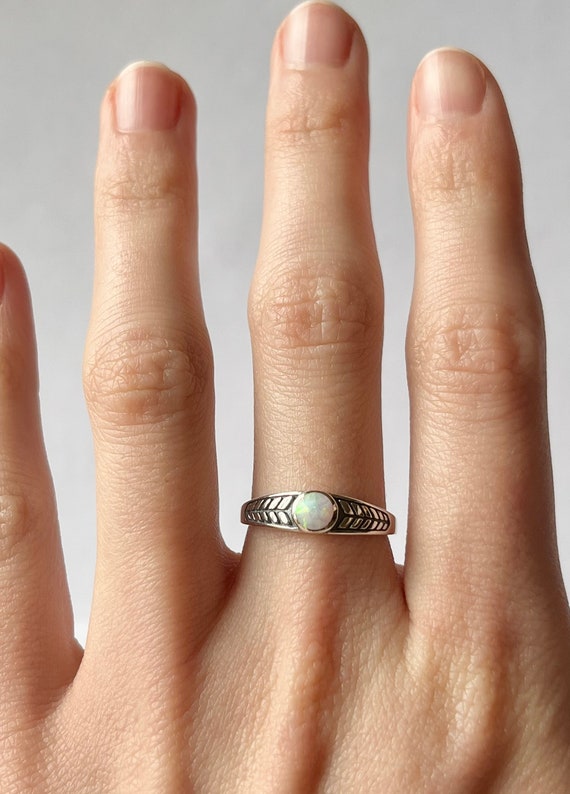 Vintage Opal Ring // Solid Sterling Silver. Retro… - image 6