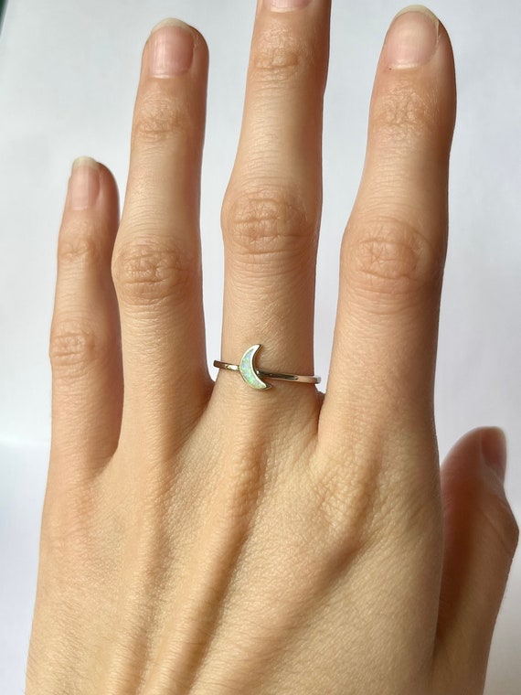 Opal Moon Ring // Solid 925 Sterling Silver. Moon and Stars Mood