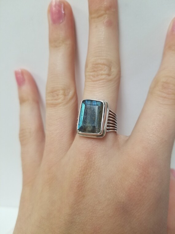 Unique Labradorite Ring // Solid 925 Sterling Sil… - image 2