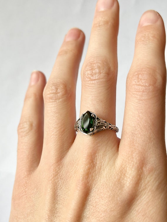 Vintage Maruiqse Emerald Ring // Solid Sterling S… - image 4
