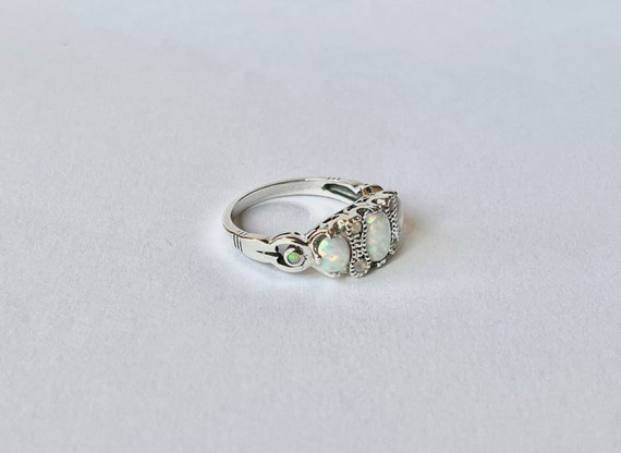 Vintage Opal Ring // Solid Sterling Silver. Estat… - image 4