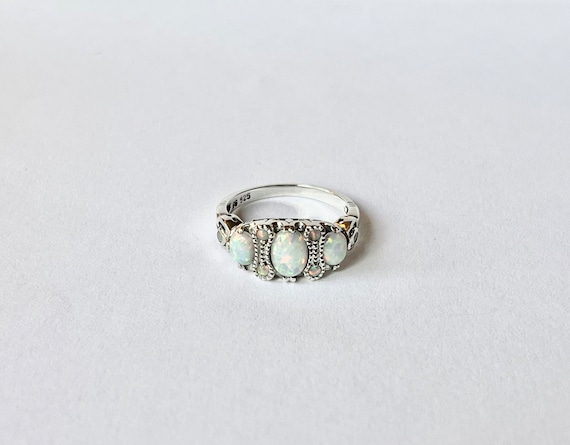 Vintage Opal Ring // Solid Sterling Silver. Estat… - image 2