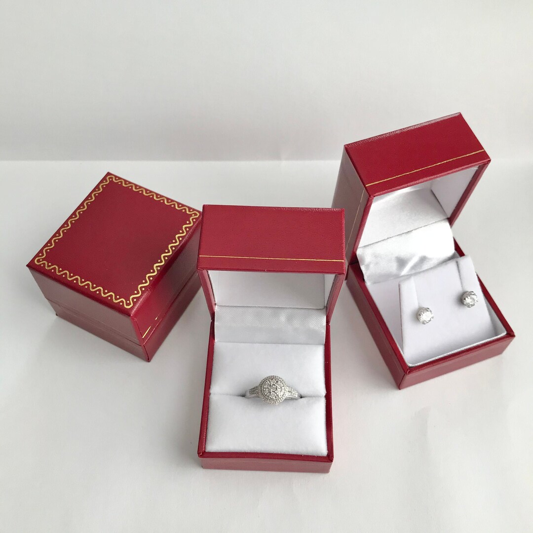 Red Leather Gift Box Option // Leatherite Ring Box With Gold Detail ...