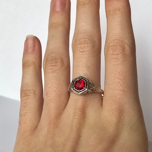 RESERVED Antique Ruby CZ Ring // Solid Sterling Silver Size 9 Rings. Estate Filigree Carved Silver, Hexagon Ruby Red Ring. 1 Carat Ruby image 4