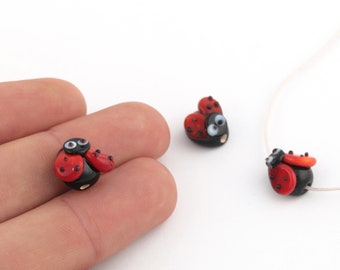 Encantos de mariquita de cristal de Murano de 12x12 mm, cuentas de mariquita de cristal de Murano hechas a mano, hallazgos de cristal de Murano, pequeños encantos de cristal de Murano, STN-120