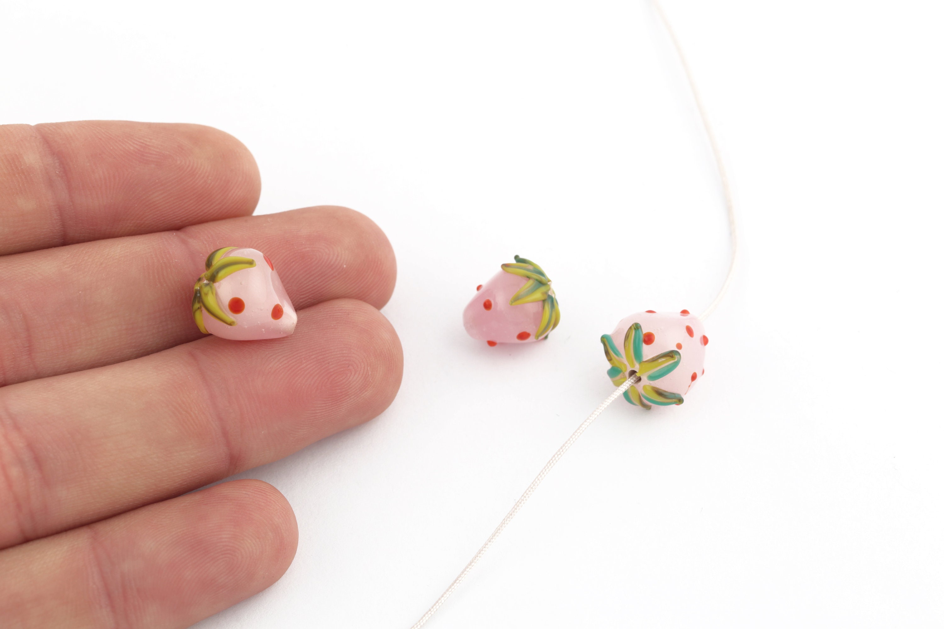 China Factory 40Pcs Handmade Lampwork 3D Strawberry Beads, Strawberry  10~16x8~11mm, Hole: 2mm, in bulk online 