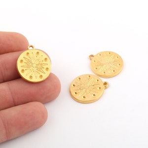 20x23mm Matt Gold Plated Medallion Charms, North Star Charms, Matt Gold Medallion, North Star Pendant, Round Pendant, Charms MTGLD-128