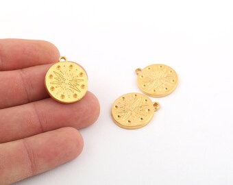 20x23mm Matt Gold Plated Medallion Charms, North Star Charms, Matt Gold Medallion, North Star Pendant, Round Pendant, Charms MTGLD-128