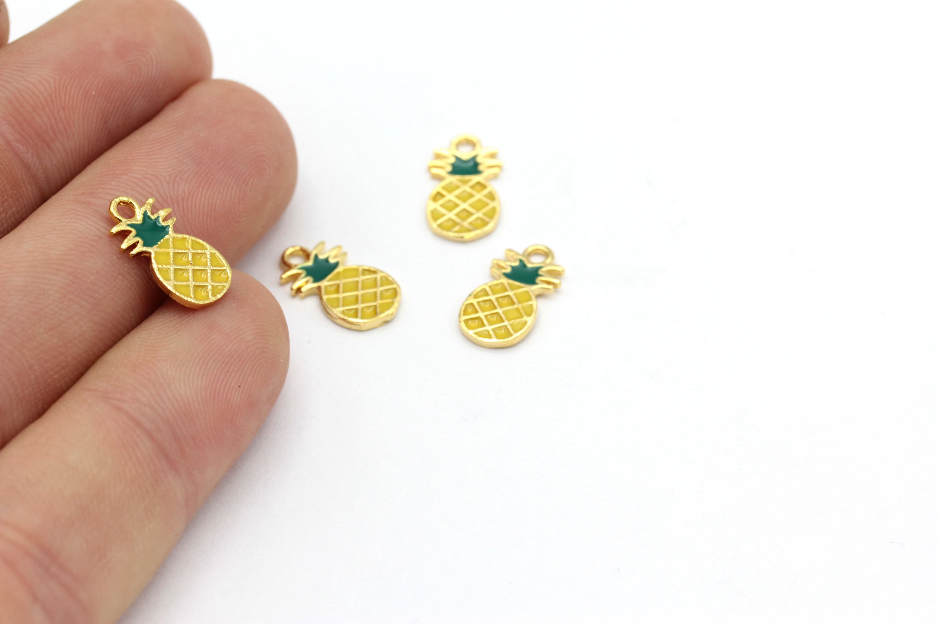 新品✨NEW TOP CHARM PINEAPPLE Pineapple Charms