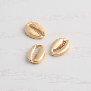 1 Pcs 24k Matt Gold Plated Cowrie Charms,Cowrie Shell Pendant, Cowrie Necklace, Small Gold Cowrie, Boho Charms, ( 10x14mm ) MTGLD-65
