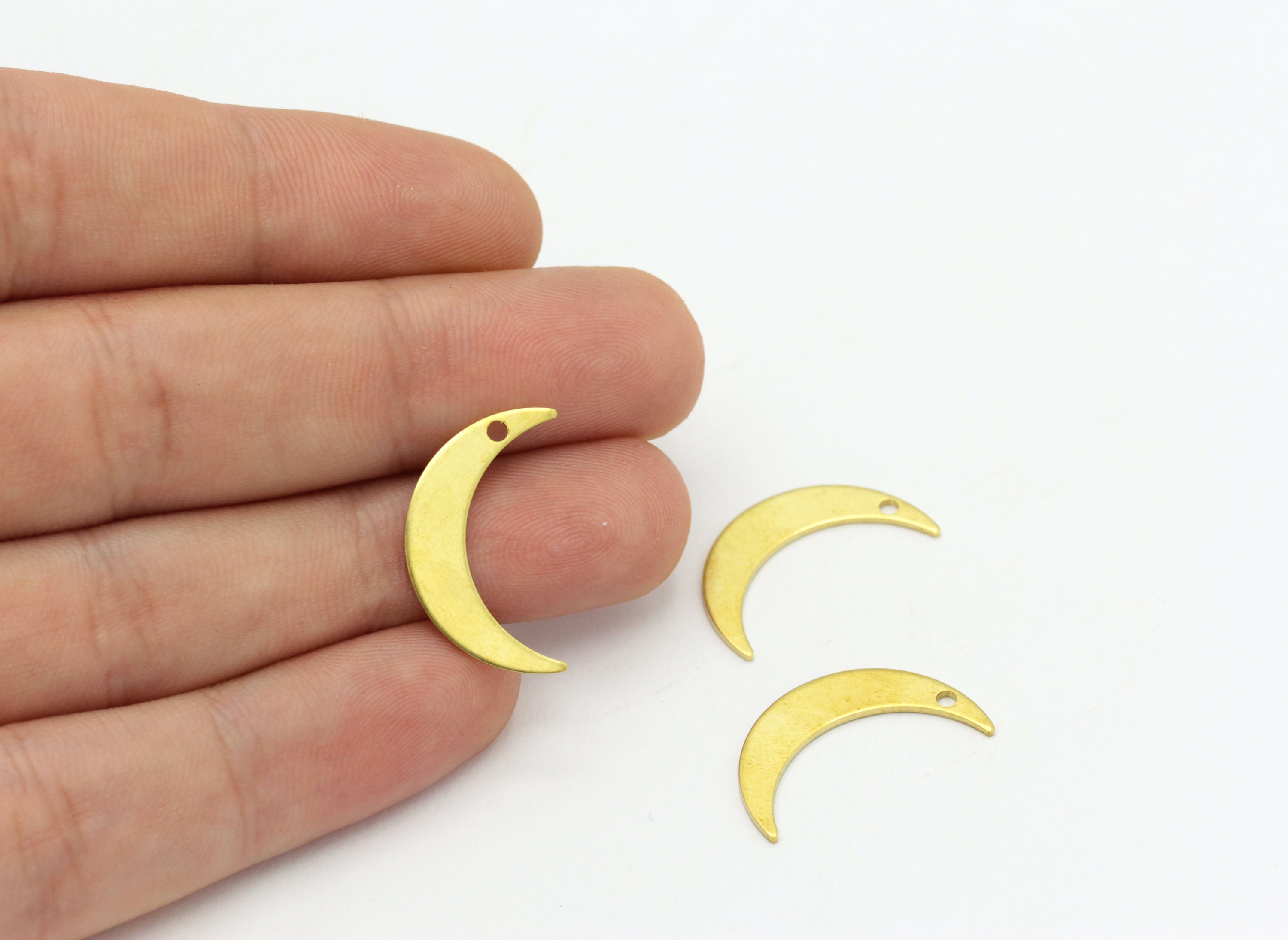 12 Pcs, Raw Brass,moon Charm Moon Pendant ,semi Circle, Raw