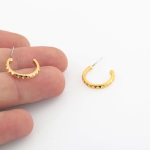 18mm 24k Shiny Gold Plated Hoop Earrings, Dangle Circle Earrings, Hoop Earrings, Brass Earrings, Stud Earrings, Earring Findings, EAR-454