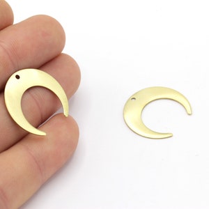6 Pcs 23x25mm, Raw Brass, Moon Charms, Crescent Moon Charms With 1 Hole, Moon Pendants, Crescent Moon Findings, Raw Brass, DS-RW-485