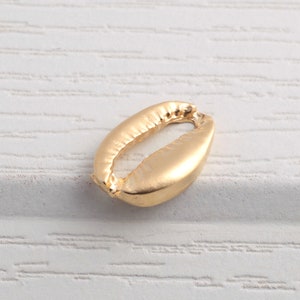 1 Pcs 24k Matt Gold Plated Cowrie Charms,Cowrie Shell Pendant, Cowrie Necklace, Small Gold Cowrie, Boho Charms, ( 12x20mm ) MTGLD-67