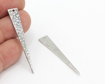2 Stück versilberte Gehämmerte Dreieck Charms, Dreieck Anhänger, Ohrringe, 8x50 mm- SLVR-225