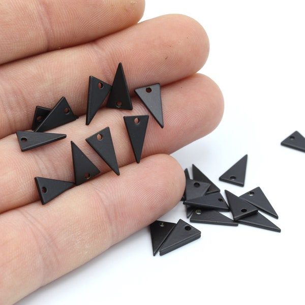 6 Pcs Black Plated Triangle Charms , Tiny Necklace Triangle , Tiny Triangle Charms , Necklace Pendant , Charms , 7x12mm-BLK-33