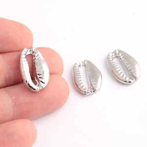 1 Pcs Silver Plated Cowrie Charms,Cowrie Shell Pendant, Cowrie Necklace, Small Gold Cowrie, Boho Charms, ( 12x20mm ) , SLVR-81