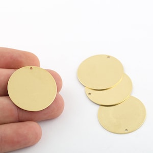 1個 30 mm 生真鍮ディスクチャーム、ラウンドペンダント、フラットディスクチャーム、ラウンドディスクチャーム、ジュエリー製作用チャーム、ジュエリー用品、DS-RW-510
