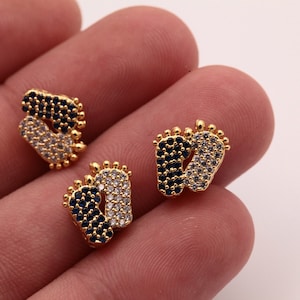 10x12mm 24k Shiny Gold Foots Charm, Foots Pendant, CZ Foots Charm, Tiny Foots Charm, Foots Bracelet ZRK-166