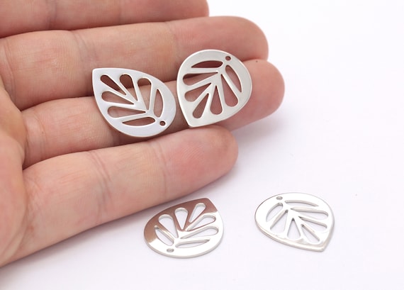 2 Pcs Leaf Pendant,19x24mm Silver Plated Leaf Charms, Silver Plated Findings, Leaf Pendant, Silver Charms, SLVR-153