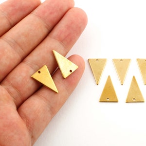 12x18mm Triangle Charm, 10 Raw Brass Triangle Charms, Pendant, Finding For Necklace, Bracelet,DS-RW-293