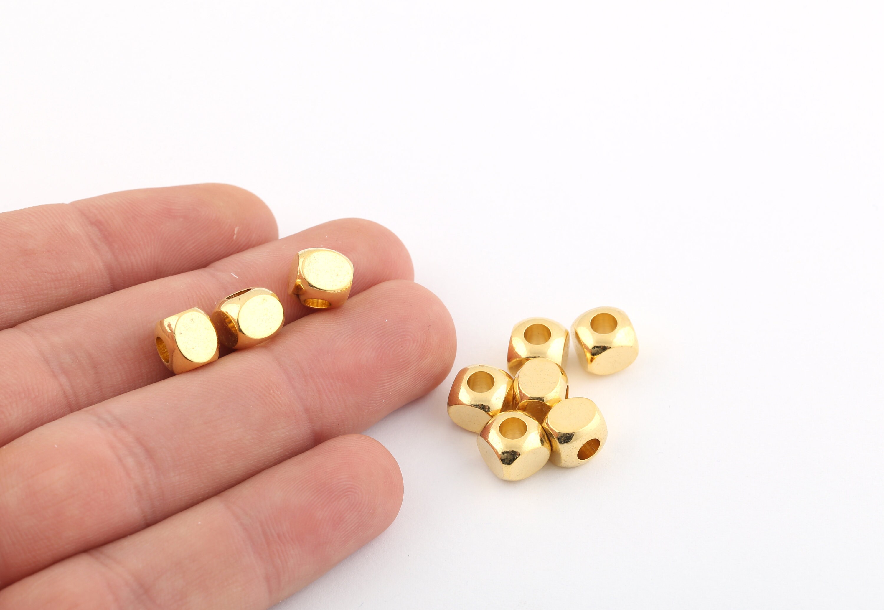 Cuentas Cubo De Latón Sólido - Tamaños De 2 Mm A 6 Mm, Color Oro, Ideales Como Espaciadores En Bisutería Y Manualidades