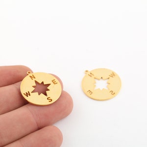 25x28mm 24k Brillante Gold Platd Compass Jewelry, Compass Medallion Necklace, North Star Compass Necklace Charms, Compass Pendant, GLD-820