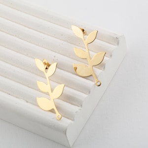 1 Pair 19x35mm 24k Shiny Gold Plated Leaf Earring, Flower Earrings, Leaf Post Earring, Leaf Earring, Gold Plated Earring Findings EAR-468