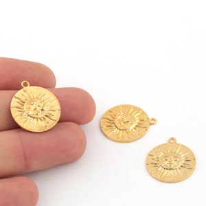21x24mm 24k Shiny Gold Plated Sun Face Charms, Gold Plated Necklace Pendant , Sun Face Medallion, Gold Plated Sun Charms, GLD-1348
