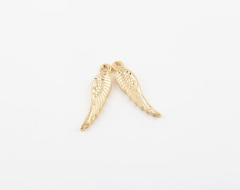 24k glänsande guldpläterade änglavingeberlocker, guldängelhänge, vinghängeberlocker, guldpläterade tillbehör, halsbandberlocker 6 x 25 mm, GLD-1476