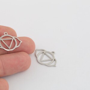 1 peça 18x26mm amuletos de terceiro olho banhados a ródio, amuletos de ioga banhados a ródio, amuletos de meditações banhados a ródio, amuletos espirituais, SLVR-530