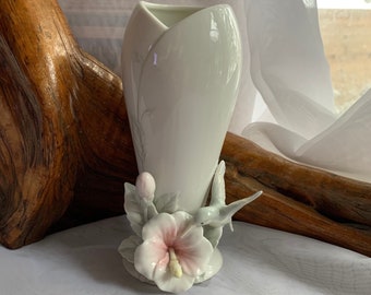 Vintage Porcelain 3D Floral/Hummingbird Bud Vase - Japan