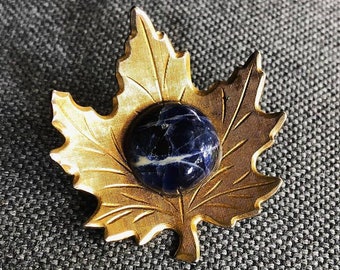 Vintage Gold Tone Maple Leaf Brooch With Sodalite Cabochon