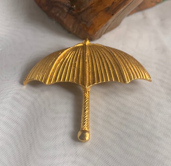 Umbrella brooch deals