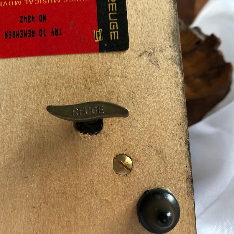 Vintage American MusicJewellery Box Company REUGE Swiss Musical Movement