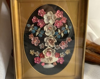 Vintage Gold Tone Metal Shadow box Framed Seashell Floral Bouquet/Collage Art Picture