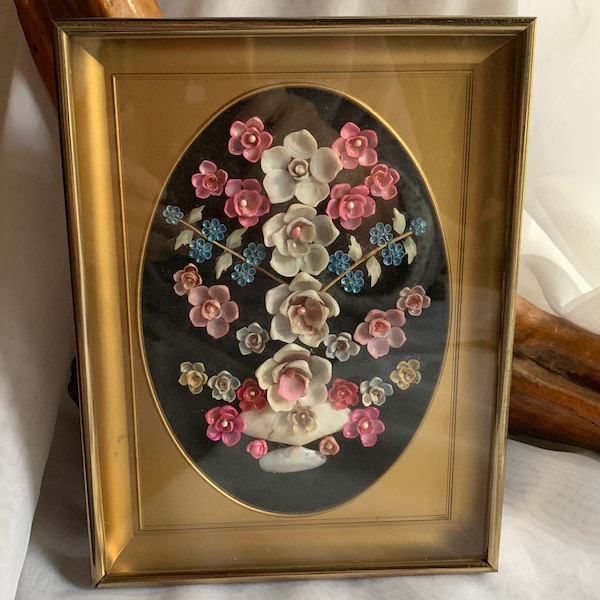 Vintage Gold Tone Metal Shadow box Framed Seashell Floral Bouquet/Collage Art Picture