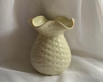 Vintage Porcelain Vase Basket Weave Pattern with Gold Trim by Geo. Z. Lefton 1998