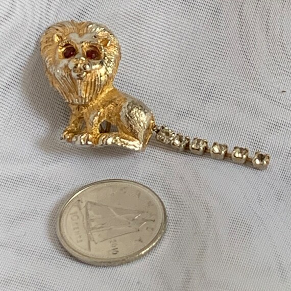 Vintage Small Gold Tone Lion Pin/Brooch with Red … - image 8
