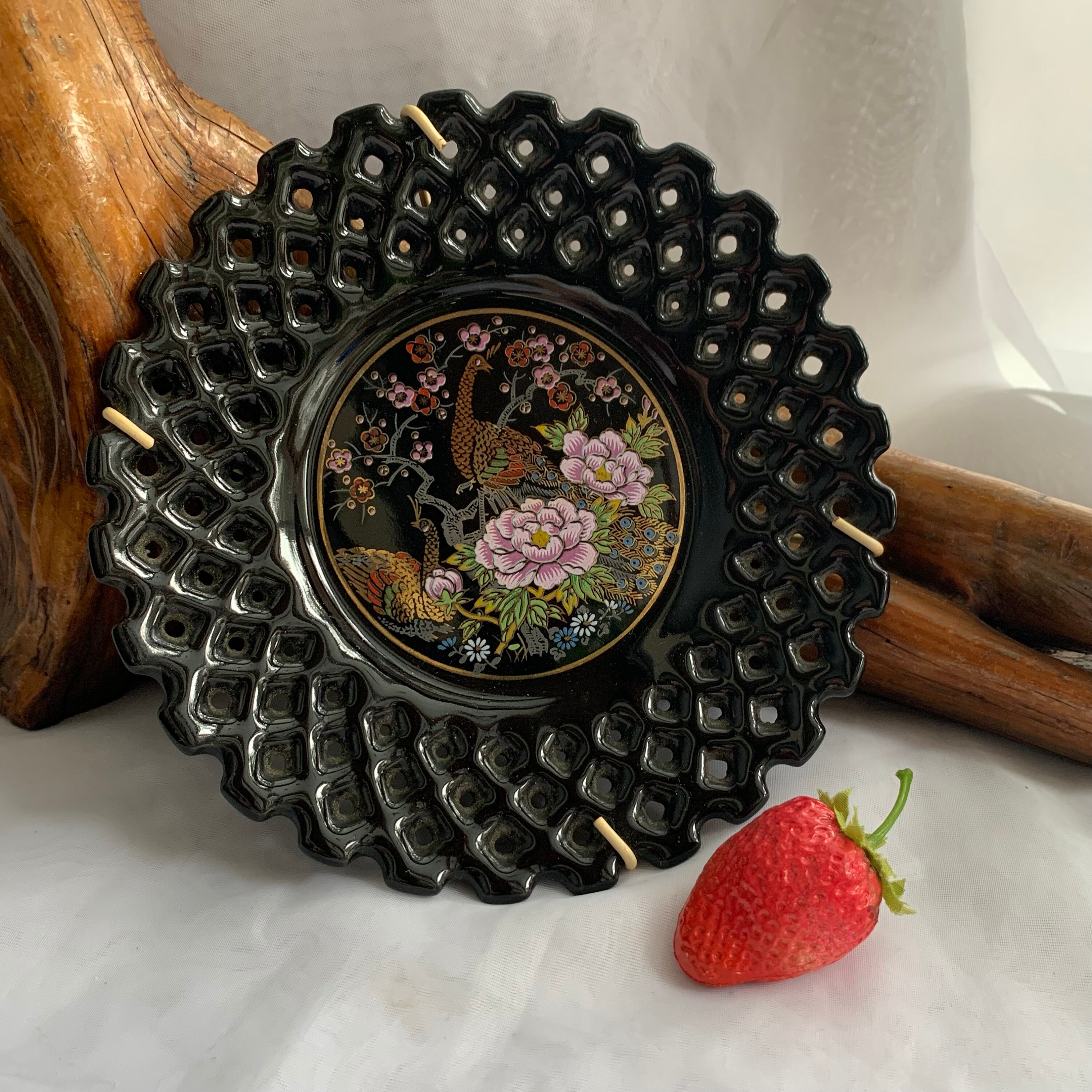◉セール対象◉vintage Peacoc plate 20th Century Japanese Porcelain Peacock Bird Plate | Chairish