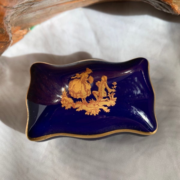 Vintage Porcelain Cobalt Blue/Gold Gilt Courting Scene Covered Ring/Trinket Dish Limoges France