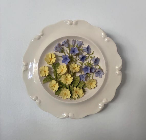 英国 Watersmeet Studios ヴィンテージウォールプレート Vintage Watersmeet Studio Hand Painted Ceramic 3D Floral Relief
