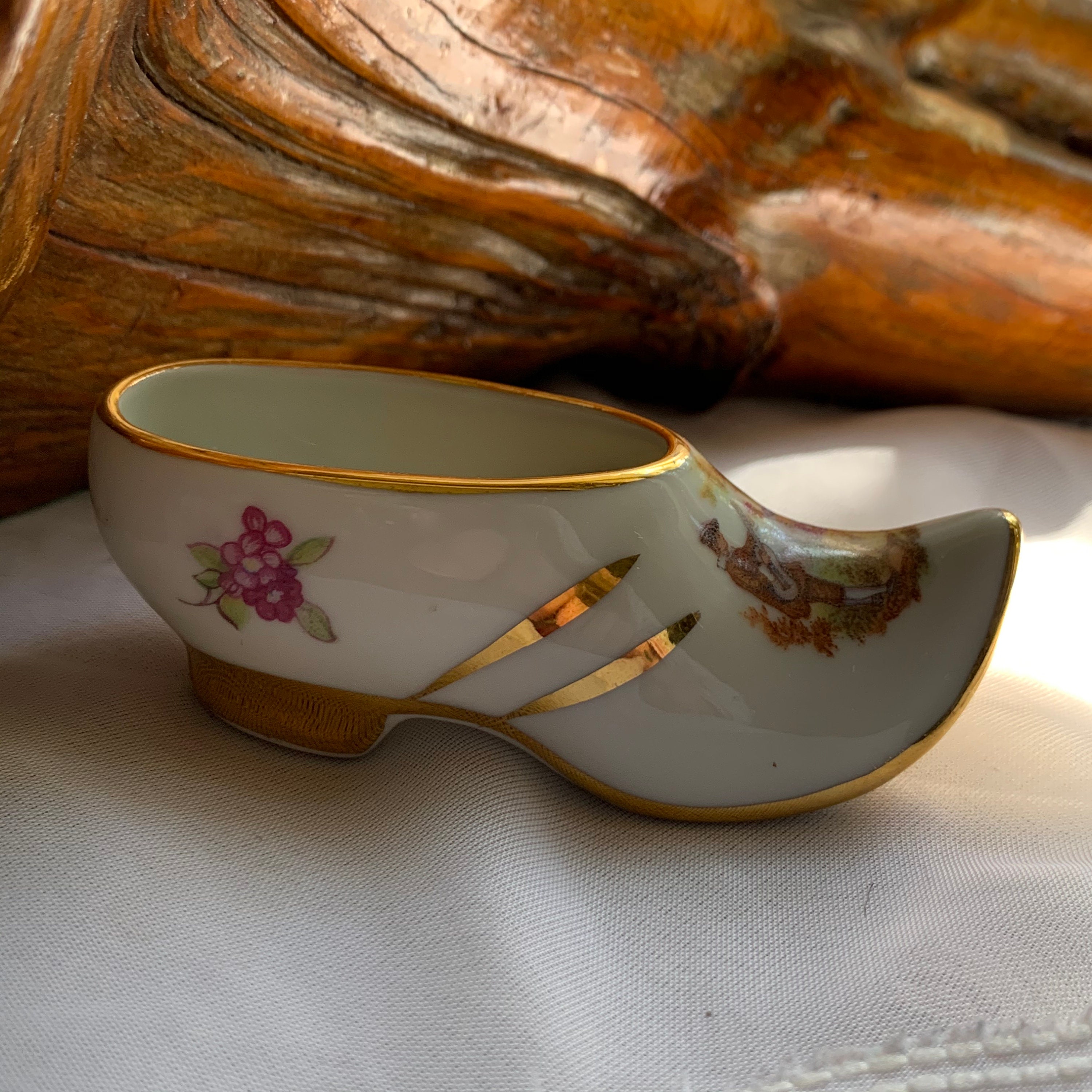 Vintage Miniature Porcelain Gold Gilt Slipper/shoe Figurine Vintage Miniature Porcelain Gold Gilt Slipper/shoe Figurine
