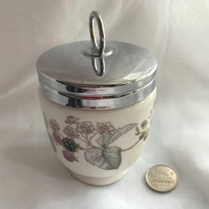 Vintage Royal Worcester Fine Porcelain Egg Coddler, made in England. Blackberries Pattern. Bild 7