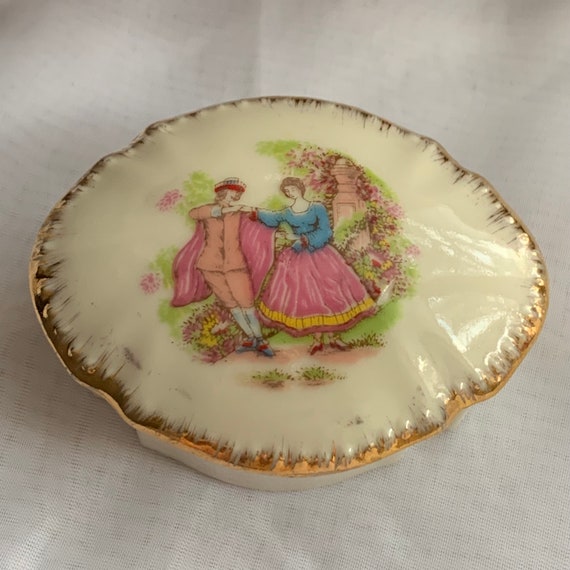 Vintage Small Ceramic Courting Scene Covered Trin… - image 3